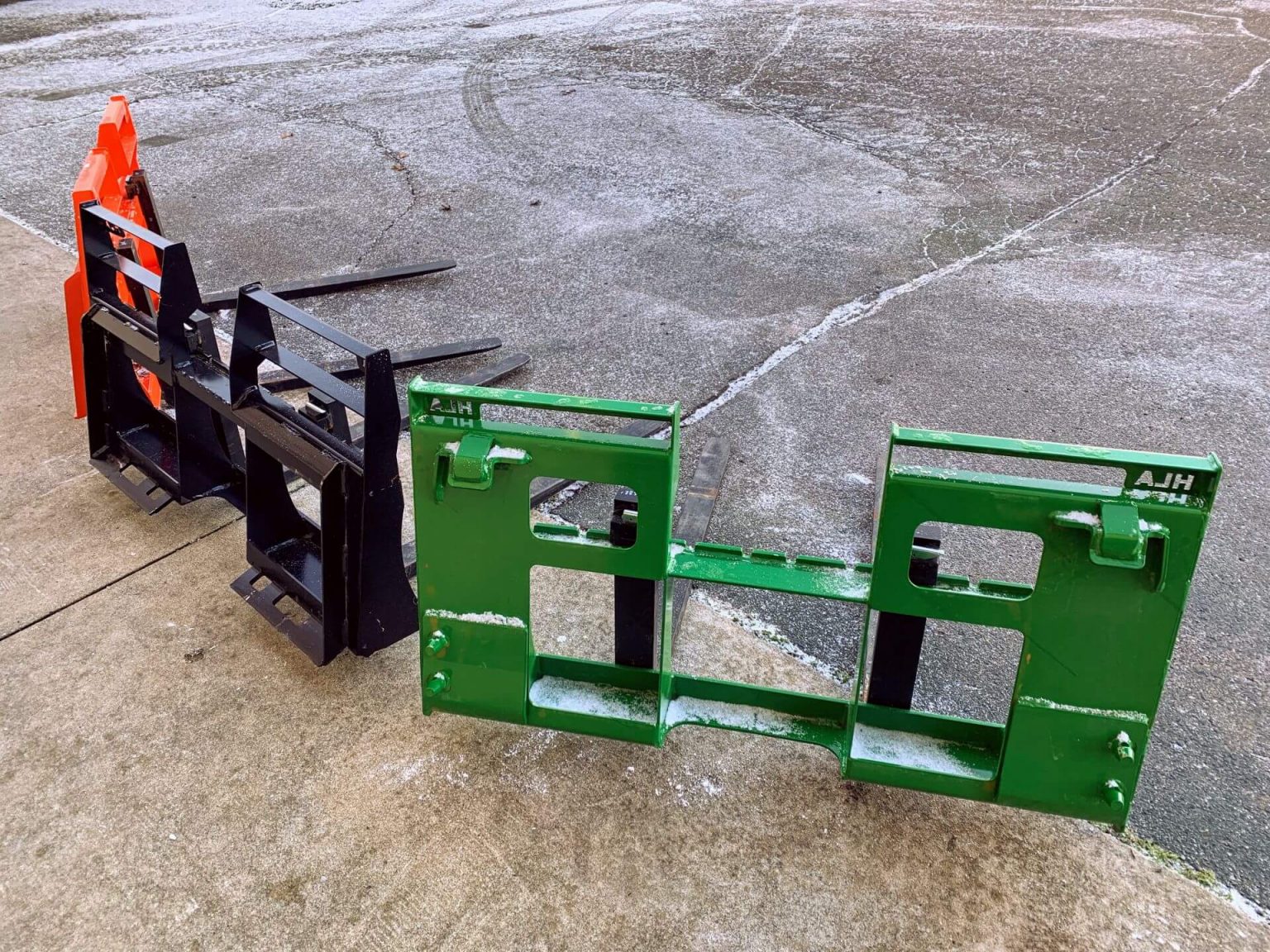 Pallet Forks for Compact Tractor—2000 lb Good Works Tractors