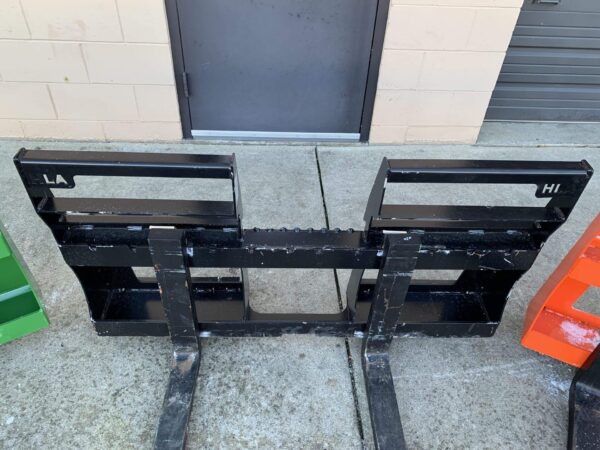 2,000 Lb Standard Duty Pallet Forks