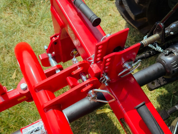 Top Pin in Quick Hitch Top Hook