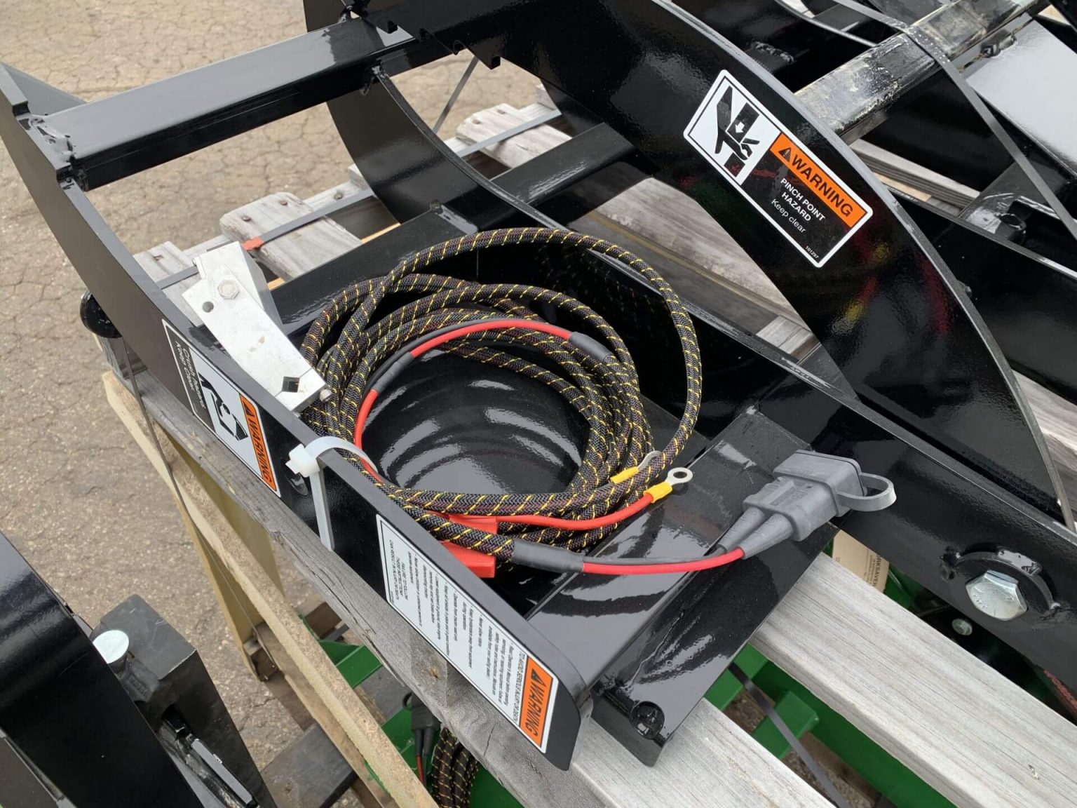 Mini Electric Grapple (ESCG48) for Tractors by Worksaver