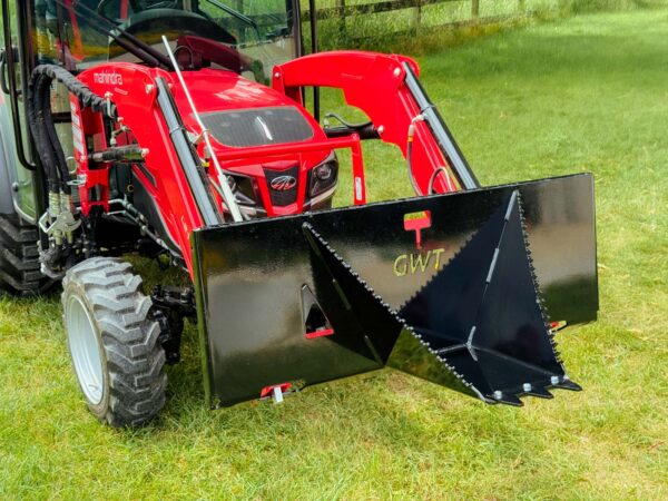 Front Angled View of GWT Mini Wrecker