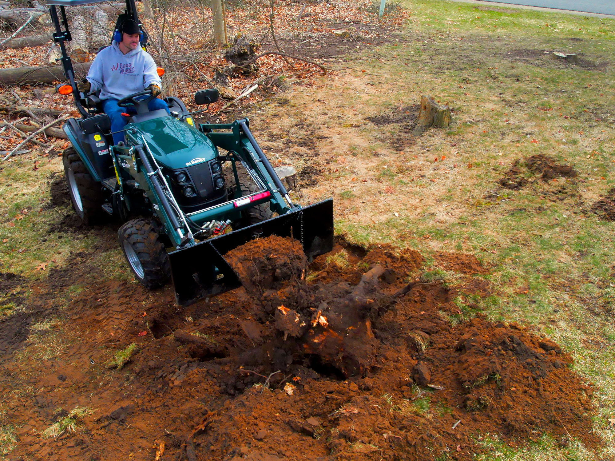 Mini Wrecker Digging Stump