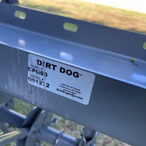 Dirt Dog Compact Plugger Aerator Gray Badge