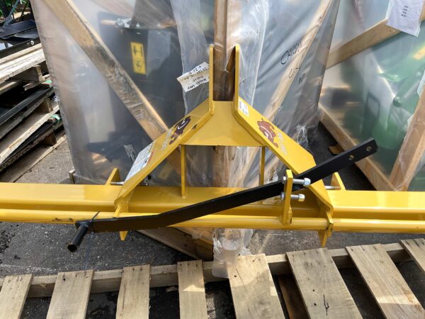 Double Strap Hitch on Rollover Box Blade