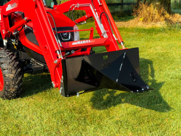 Front Right View of HD Wrecker