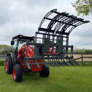 Big Mouth 327 Grapple on Kioti Tractor