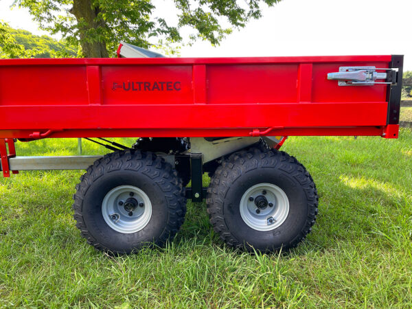 Ultratec Flatbed Trailer Side View Wheels