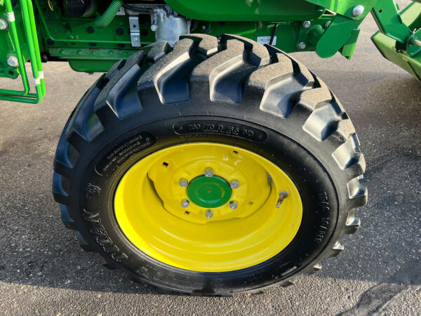 2018 John Deere 4066M R4 Front Tire