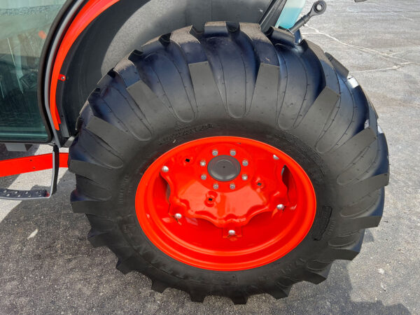 Kubota MX5400 R4 Industrial Rear Tire