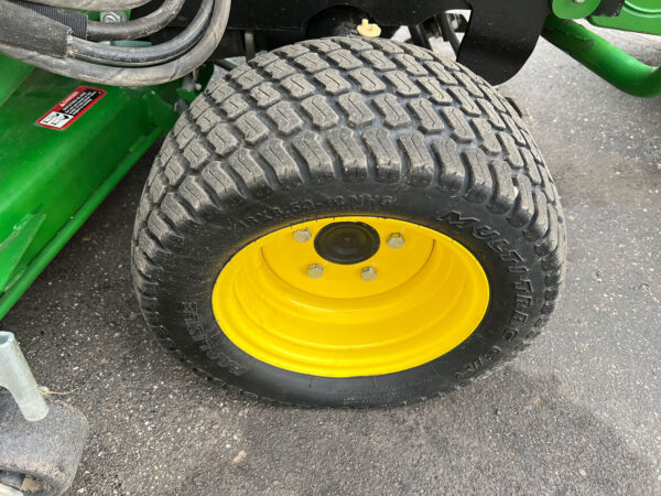 John Deere 1025R R3 Turf Tire