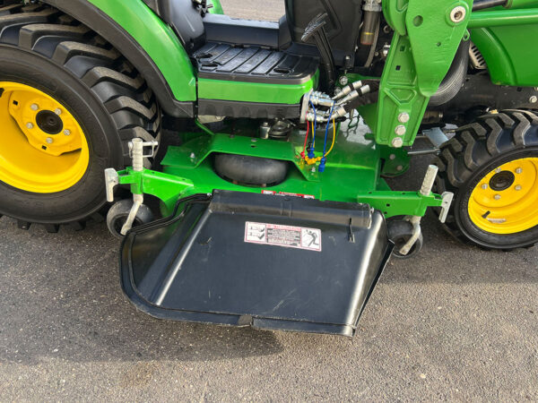 Discharge Side of 60D AutoConnect Mower Deck