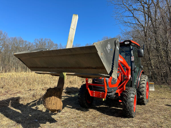 4-in-1 Bucket Clamping Down on 4x4 Post