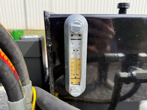 Oil Sight and Temperature Gauge