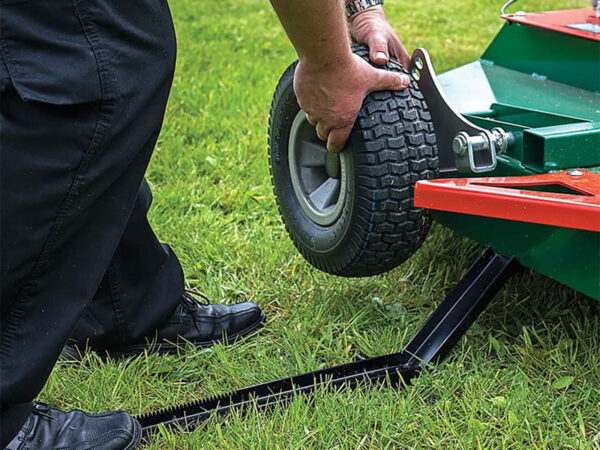 Deck Raising Tool for Wessex AT110 Rotary Cutter