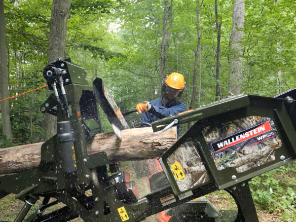 Sawing Log on WP525 Firewood Processor