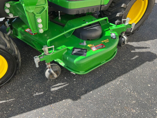 60D Autoconnect Mid-Mount Mower on 1025R