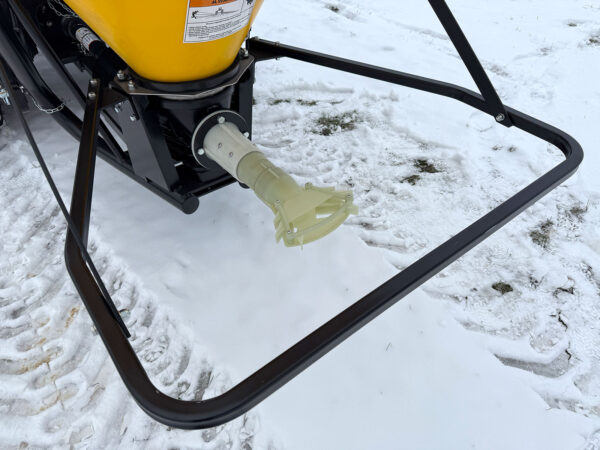 Short Spout for Sand and Salt