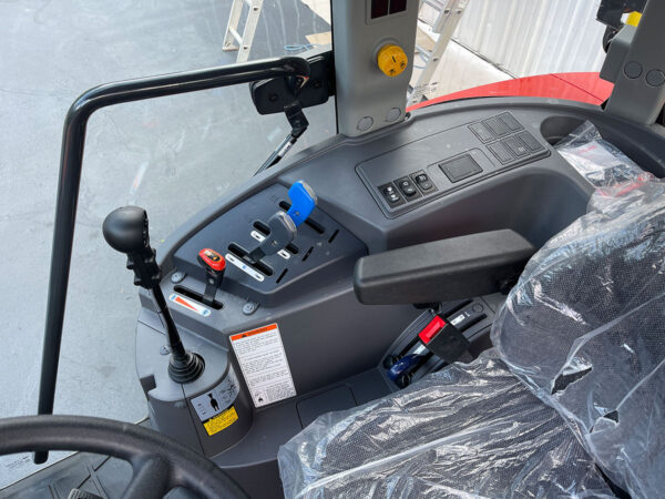 RENTAL Kioti NS6010 Utility Tractor Interior Controls