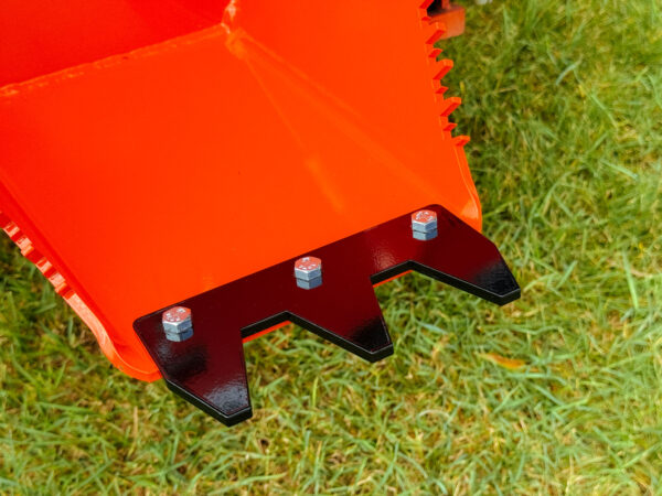 Replaceable, Bolt-on Digging Edge