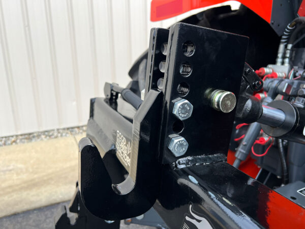 Adjustable Top Hook on Fast Cat II Quick Hitch