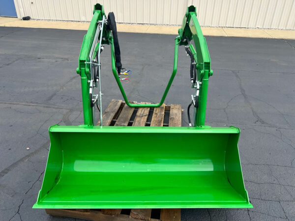 John Deere 220R Loader for Sale
