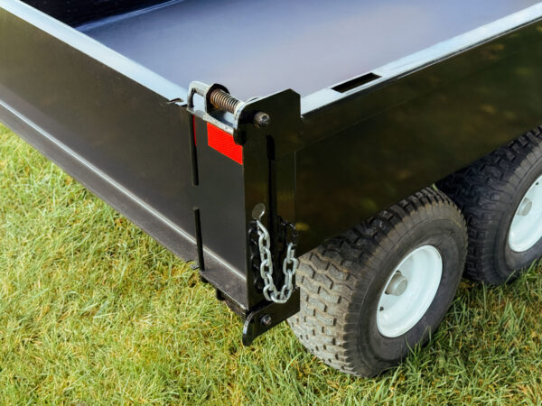 Tailgate Opens from Top or Bottom or Removes Completely