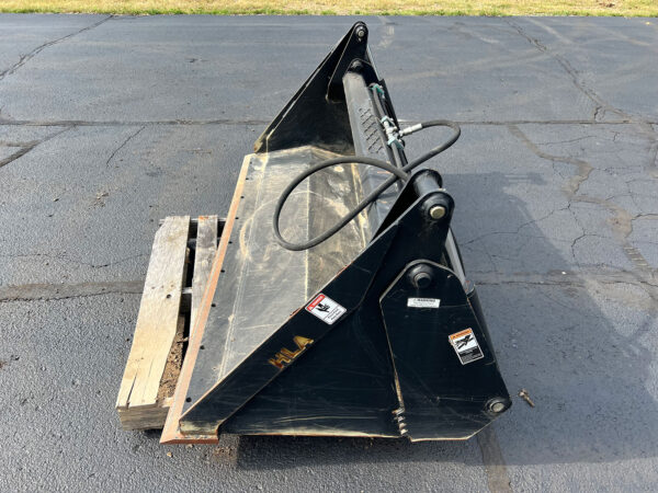 Left View of Used HLA 4-N-1 Bucket