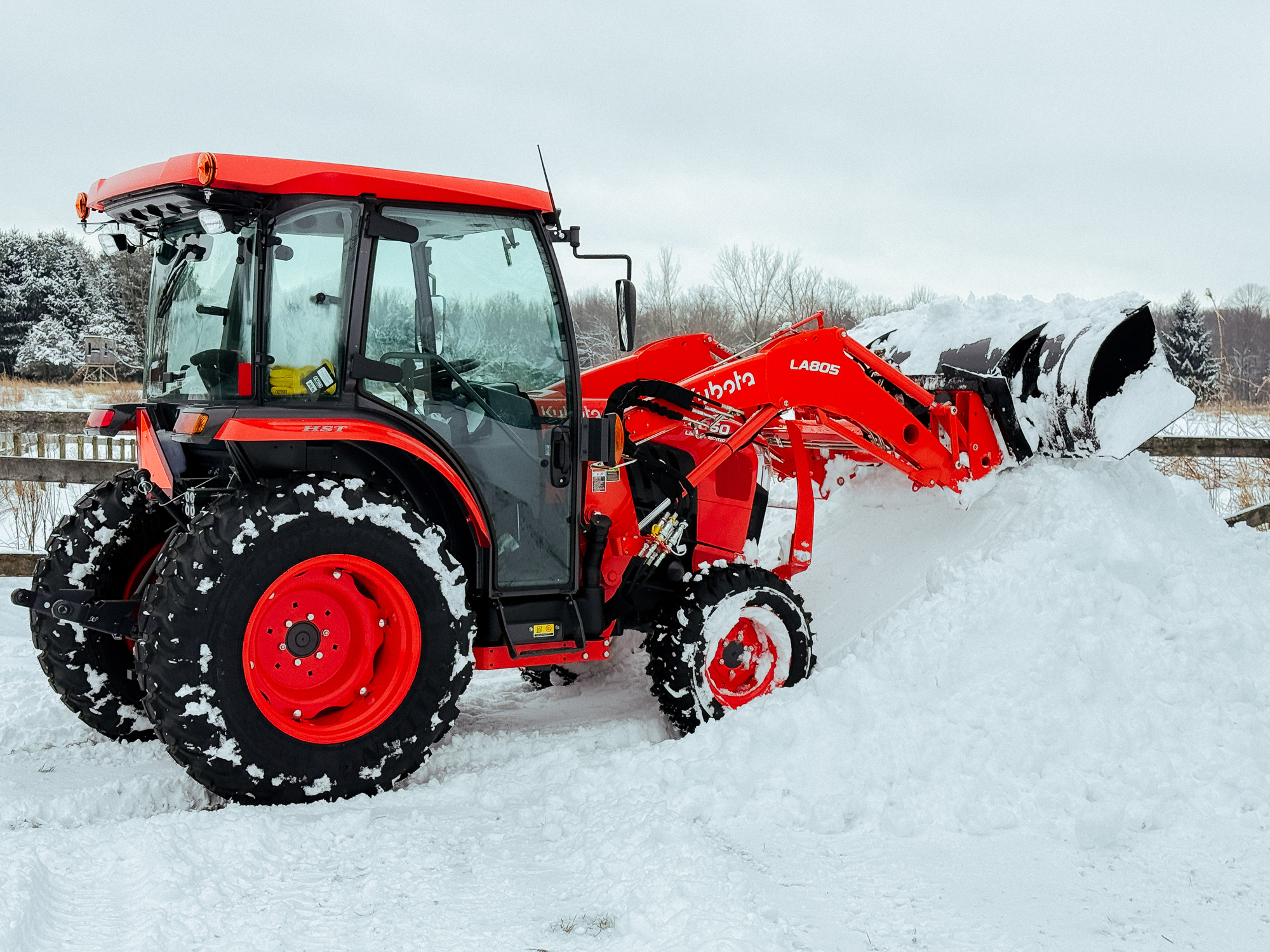 Piling snow with the GWT Versapusher