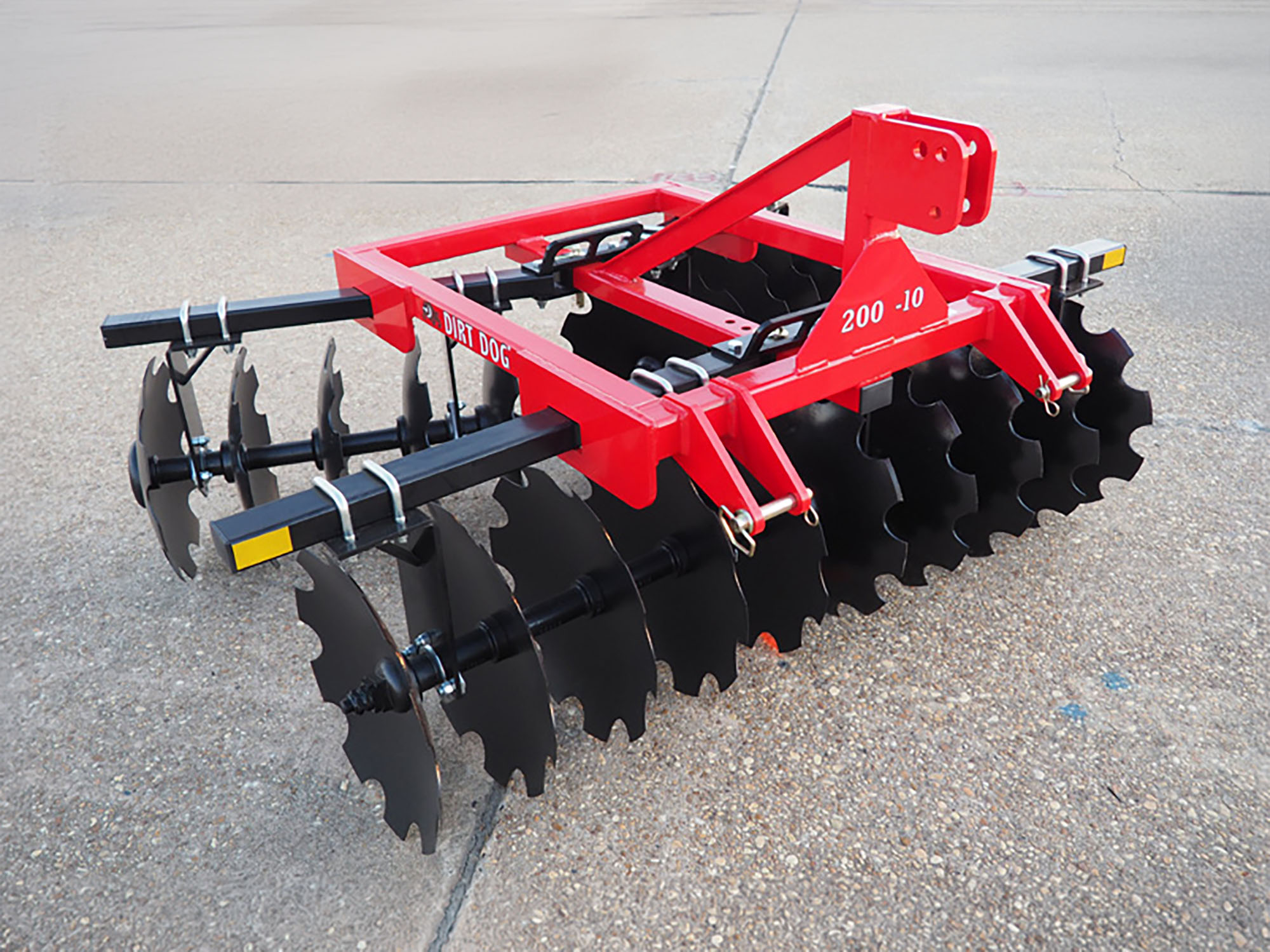 Red 3-point disc harrow