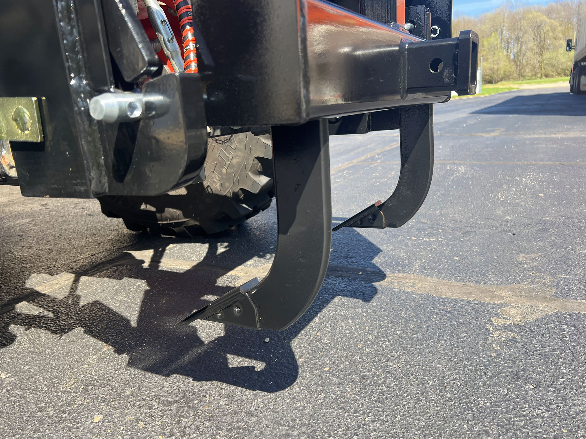side view of scarifier shanks
